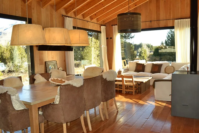 Piscina climatizada con deck